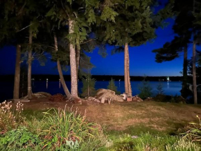 Peaceful Green Lake Get-A-Way